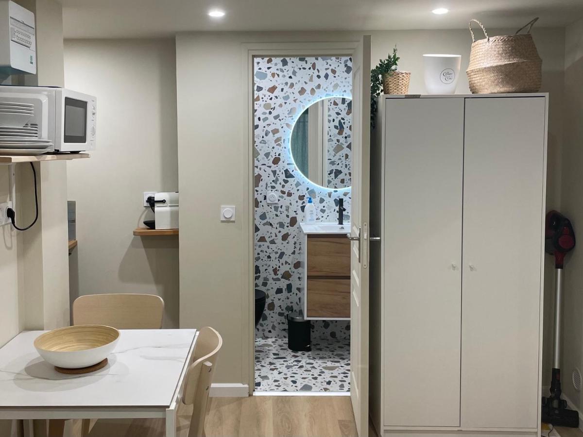 Appartement Palmiers, Coeur De Ville Sur Le Parcours Des Arts Hyeres Exterior photo