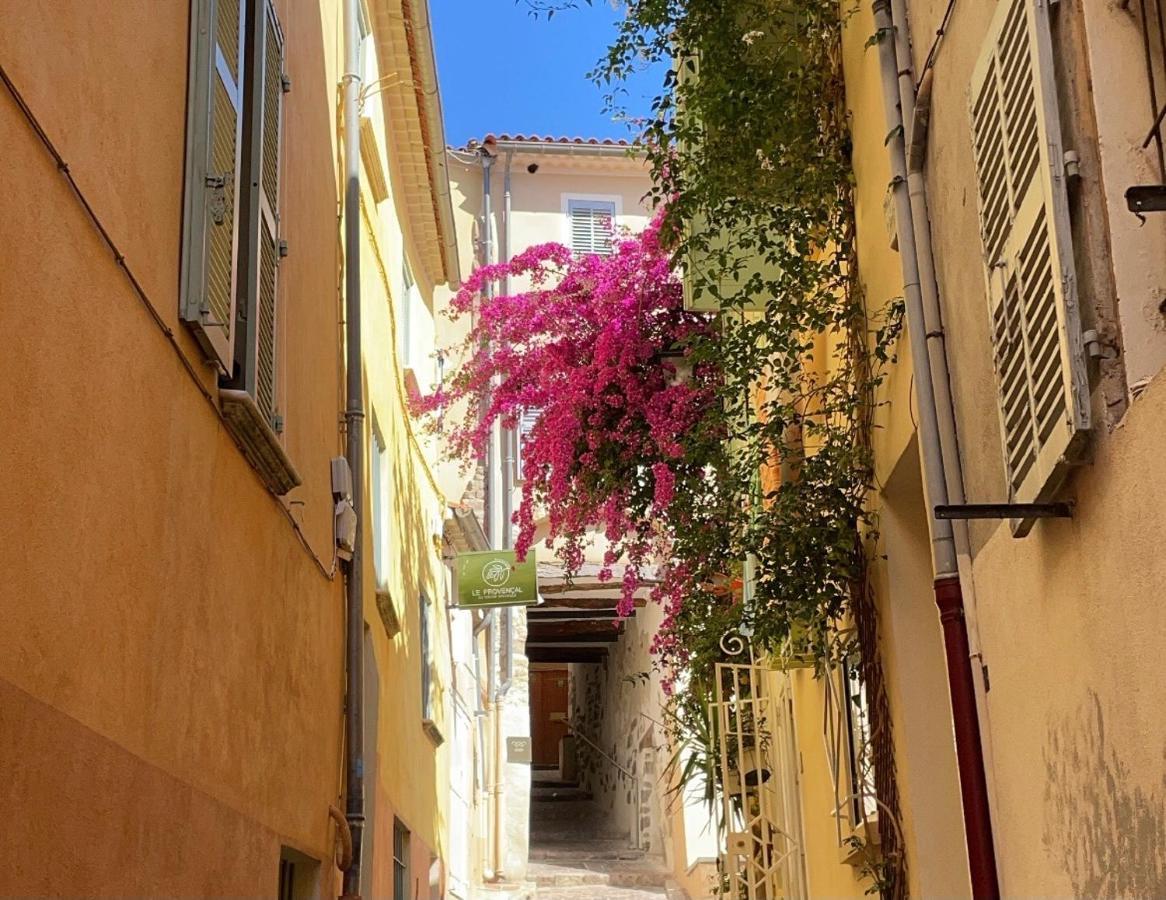 Appartement Palmiers, Coeur De Ville Sur Le Parcours Des Arts Hyeres Exterior photo